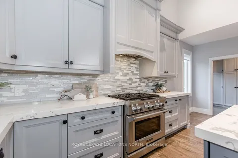 119 Wendake Rd, Tiny, ON L0L 2T0