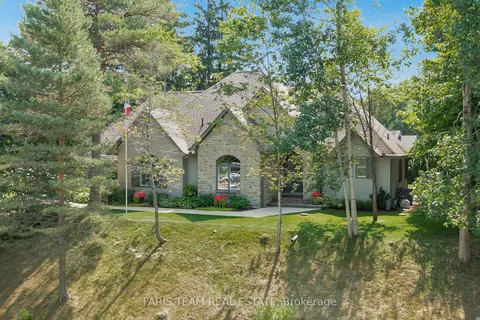 1 Bunker Pl, Oro-Medonte, ON L0L 2L0