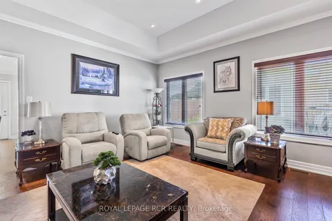 99 New York Ave, Wasaga Beach, ON L9Z 3A8
