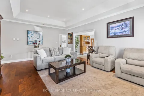 99 New York Ave, Wasaga Beach, ON L9Z 3A8
