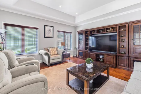 99 New York Ave, Wasaga Beach, ON L9Z 3A8
