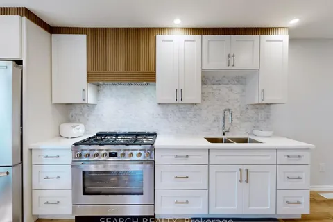 71 Lakeshore Rd, Oro-Medonte, ON L0L 2E0