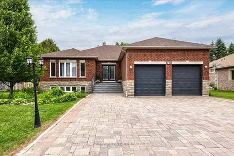 78 Fairway Cres, Wasaga Beach, ON L9Z 1B8