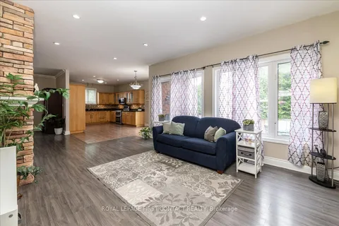 78 Fairway Cres, Wasaga Beach, ON L9Z 1B8