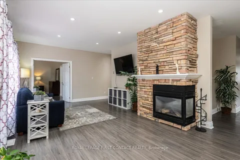 78 Fairway Cres, Wasaga Beach, ON L9Z 1B8