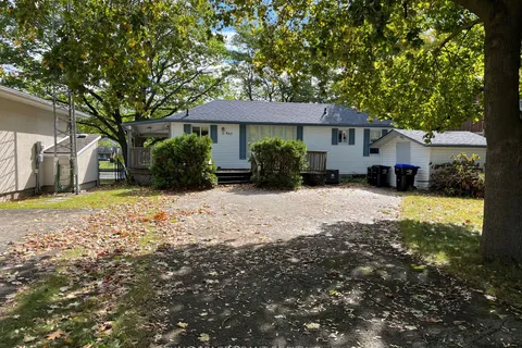 867 Mosley St, Wasaga Beach, ON L9Z 2H5