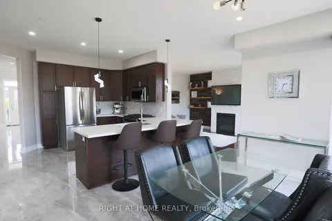 72 Lockerbie Cres, Collingwood, ON L9Y 0Y8