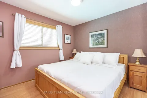 356 Grenville Ave, Orillia, ON L3V 2Y1