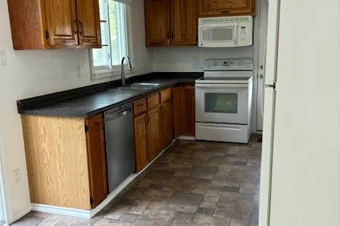 153 Daphne Cres, Barrie, ON L4M 2Y7