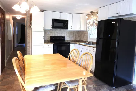 11 Bensley Dr, Oro-Medonte, ON L3V 0P9