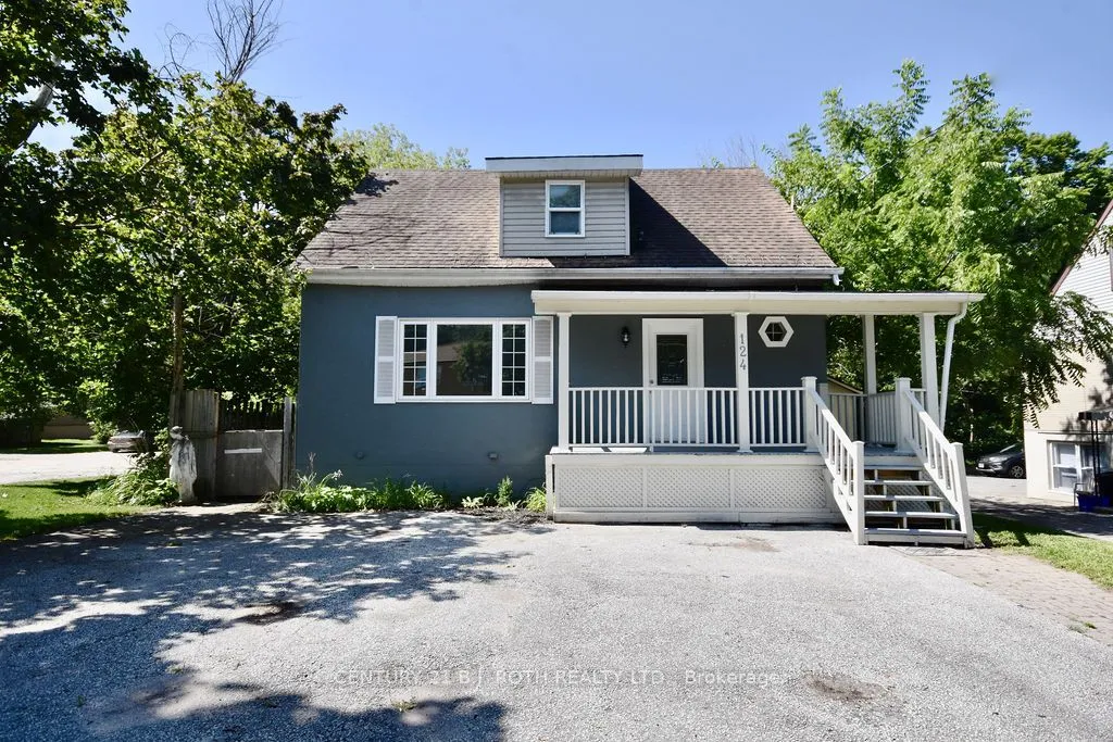 124 Berczy St, Barrie, ON L4M 3R4