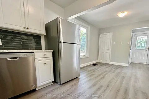 124 Berczy St, Barrie, ON L4M 3R4