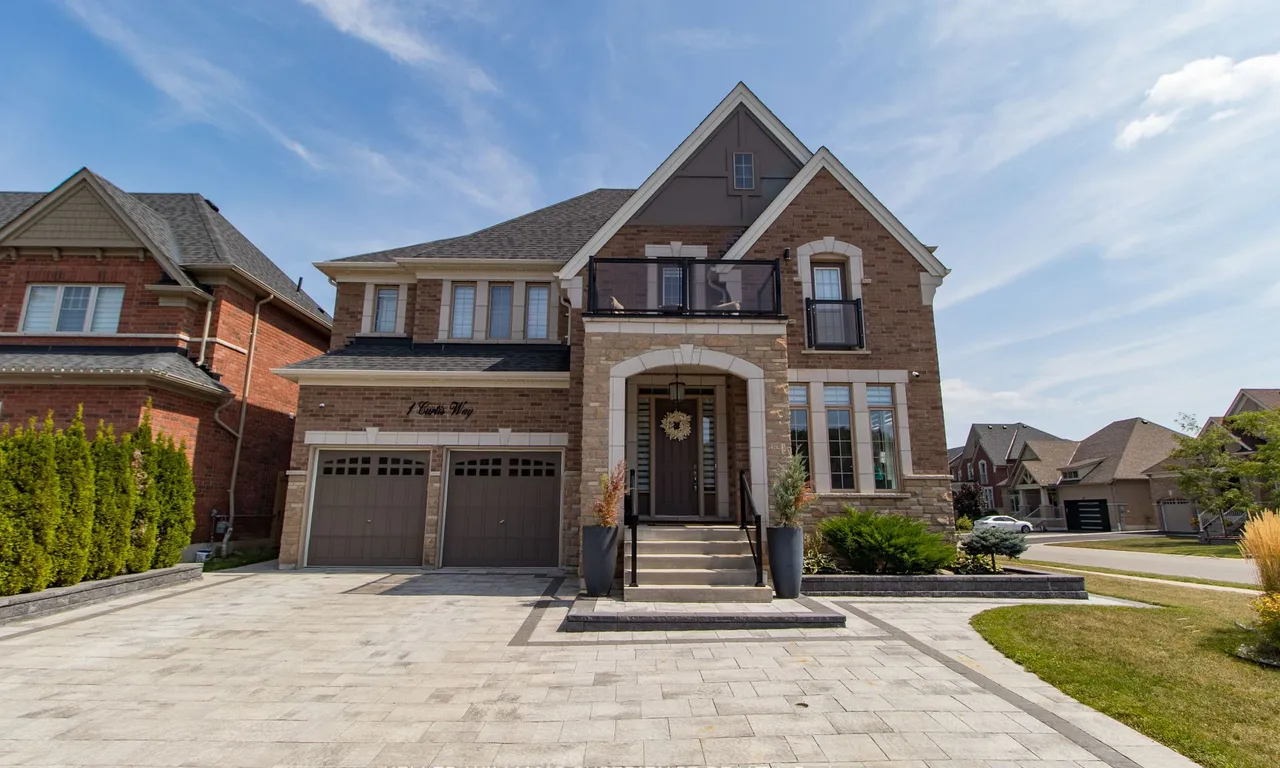 1 Curtis Way, Springwater, ON L9X 0S3