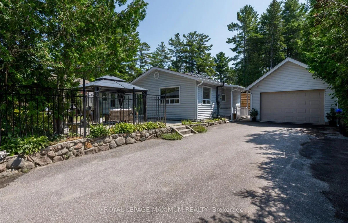 749 River Rd, Wasaga Beach, ON L9Z 2M4