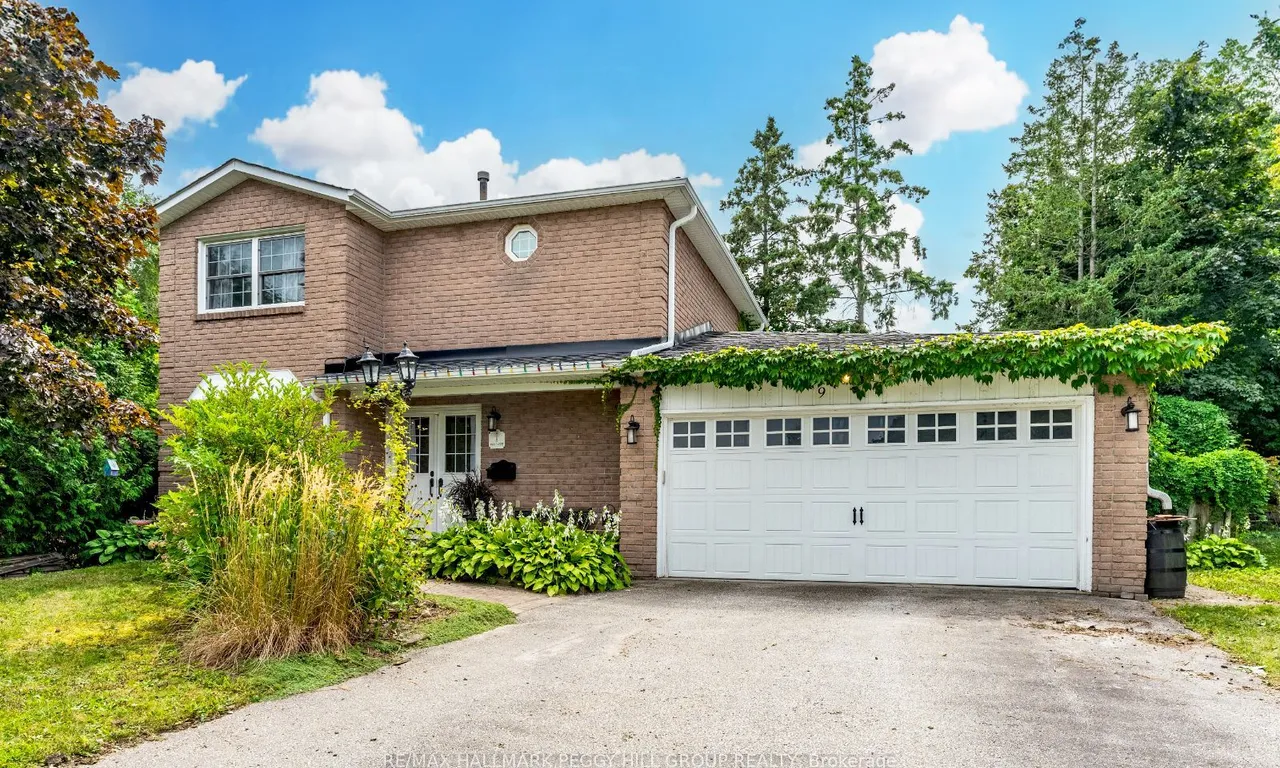 9 Oriole Crt, Barrie, ON L4M 5N1