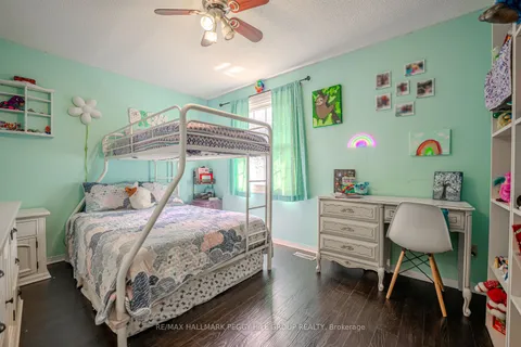 9 Oriole Crt, Barrie, ON L4M 5N1