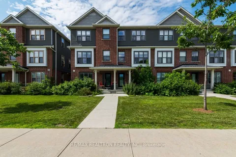 1 Leggott Ave, Barrie, ON L4M 0K7