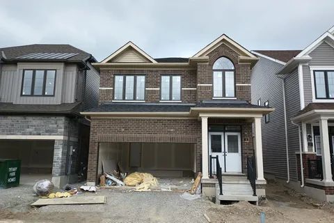 32 ROCHESTER Dr, Barrie, ON L9J 0W1