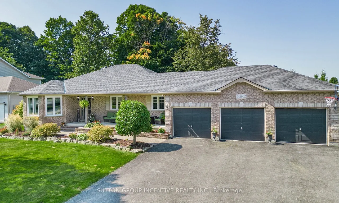 35 O&apos;Neill Circ, Springwater, ON L0L 2K0