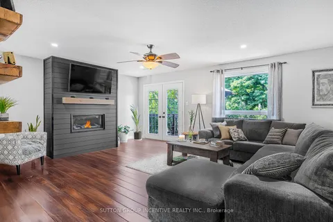 35 O&apos;Neill Circ, Springwater, ON L0L 2K0