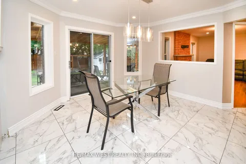 25 Meadowlark Rd, Barrie, ON L4M 6C8