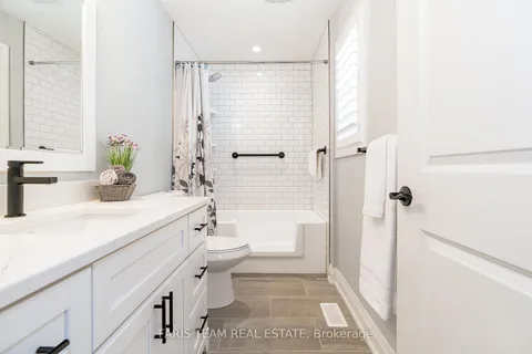 786 Ney Ave, Tay, ON L0K 1R0