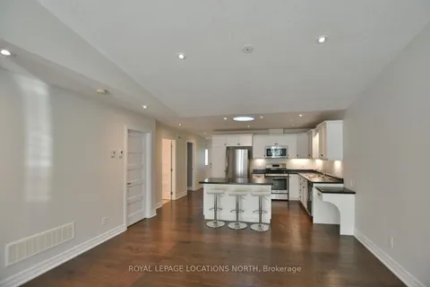47 Chestnut Lane, Wasaga Beach, ON L9Z 0G4