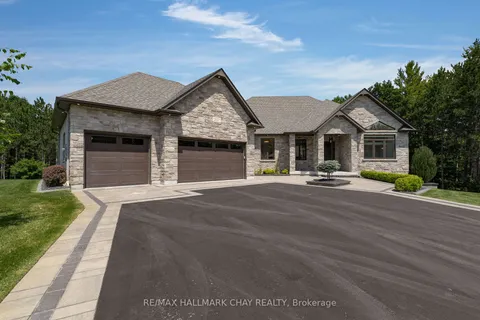 105 Mennill Dr, Springwater, ON L0L 1Y3