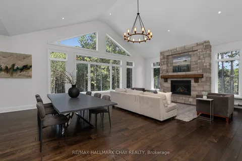 105 Mennill Dr, Springwater, ON L0L 1Y3