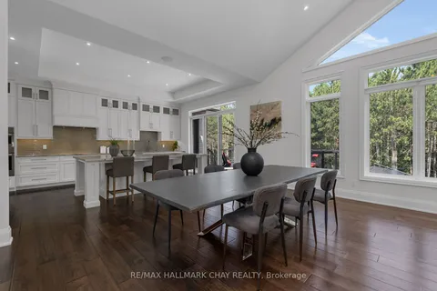 105 Mennill Dr, Springwater, ON L0L 1Y3