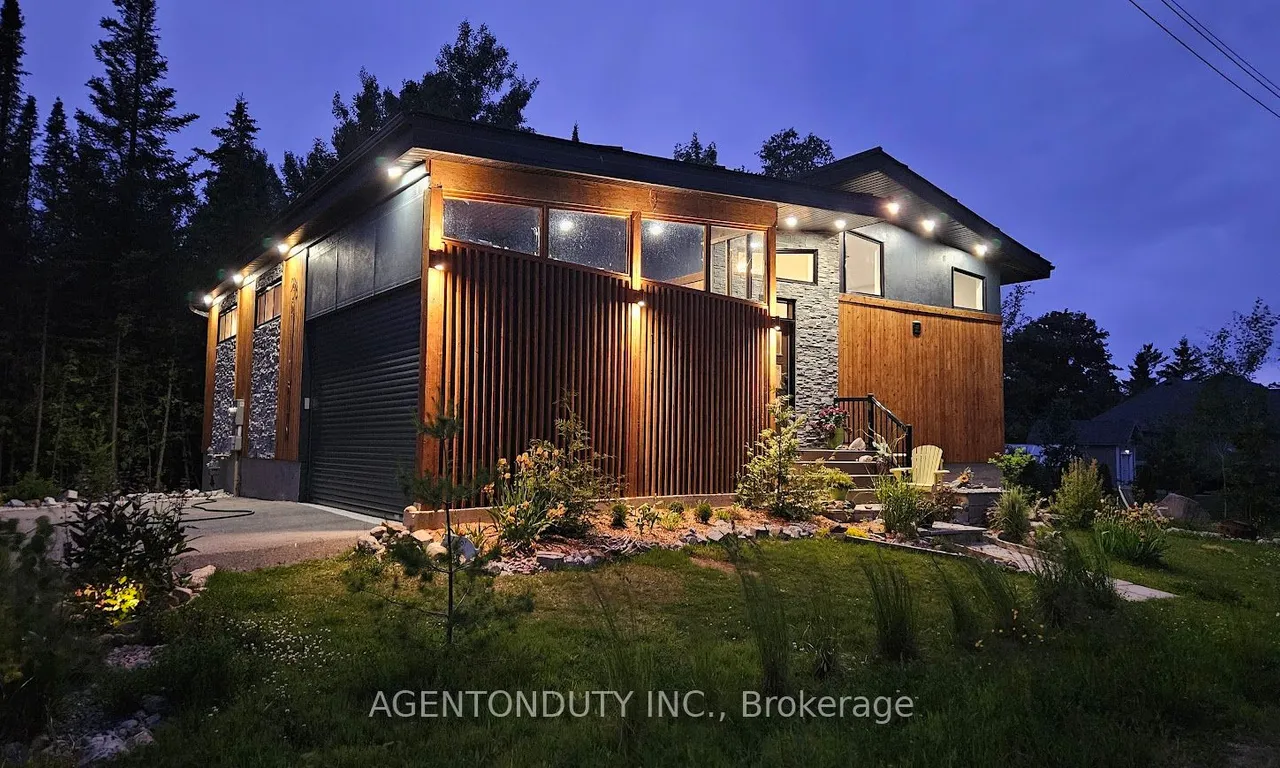 38 Betty Blvd, Wasaga Beach, ON L9Z 2Y4