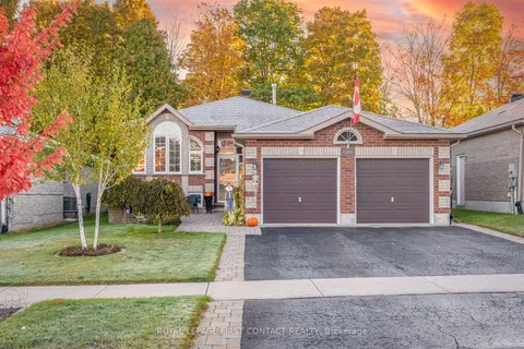 112 Crompton Dr, Barrie, ON L4M 6N9
