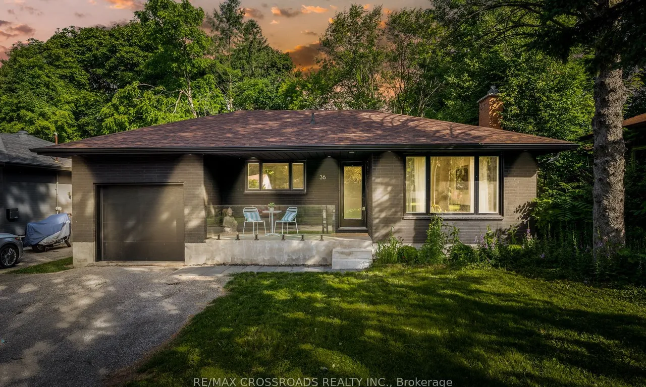 36 Queen St, Barrie, ON L4M 1Z1