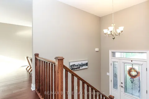 53 Edgewater Rd, Wasaga Beach, ON L9Z 2W3