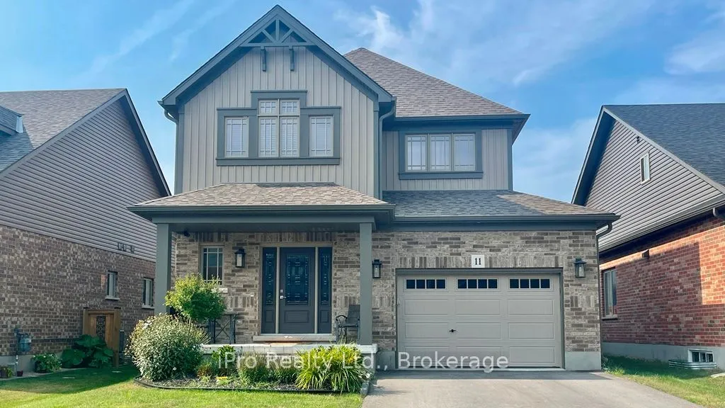 11 Maidens Cres, Collingwood, ON L9Y 3B7