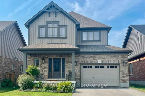 11 Maidens Cres, Collingwood, ON L9Y 3B7
