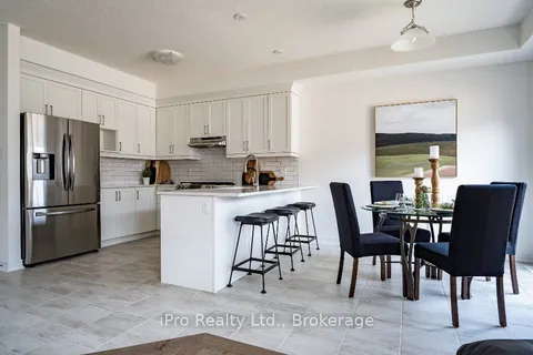 11 Maidens Cres, Collingwood, ON L9Y 3B7