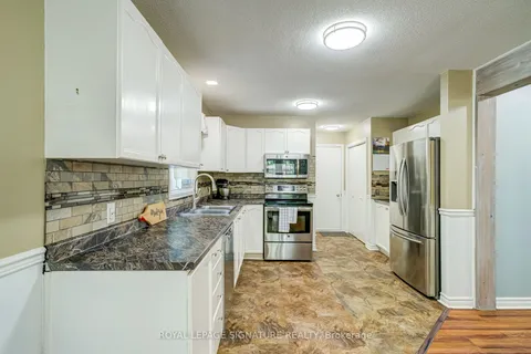 7498 County 9 Rd, Clearview, ON L0M 1G0