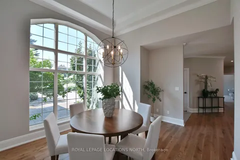 4 Laurel Blvd, Collingwood, ON L9Y 5A8