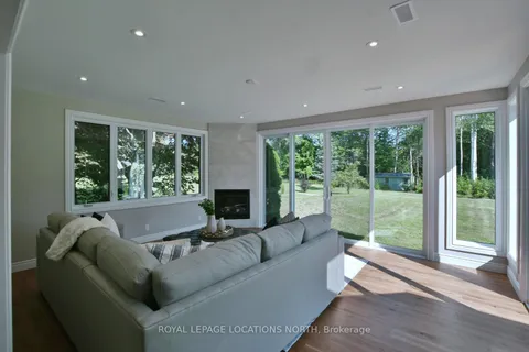 4 Laurel Blvd, Collingwood, ON L9Y 5A8