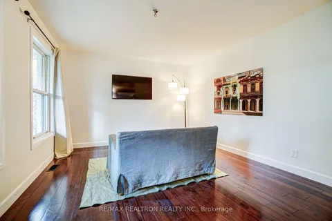 11 Blackburn Ave, Clearview, ON L0M 1P0