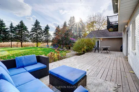 11 Blackburn Ave, Clearview, ON L0M 1P0