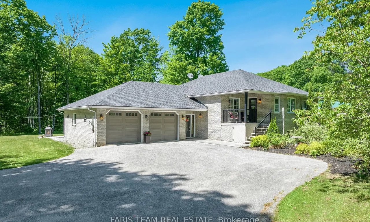 218 Peter St, Oro-Medonte, ON L0K 2C0