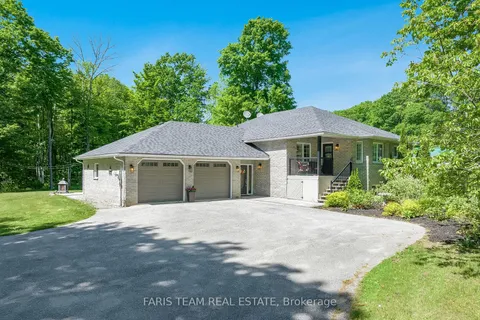 218 Peter St, Oro-Medonte, ON L0K 2C0
