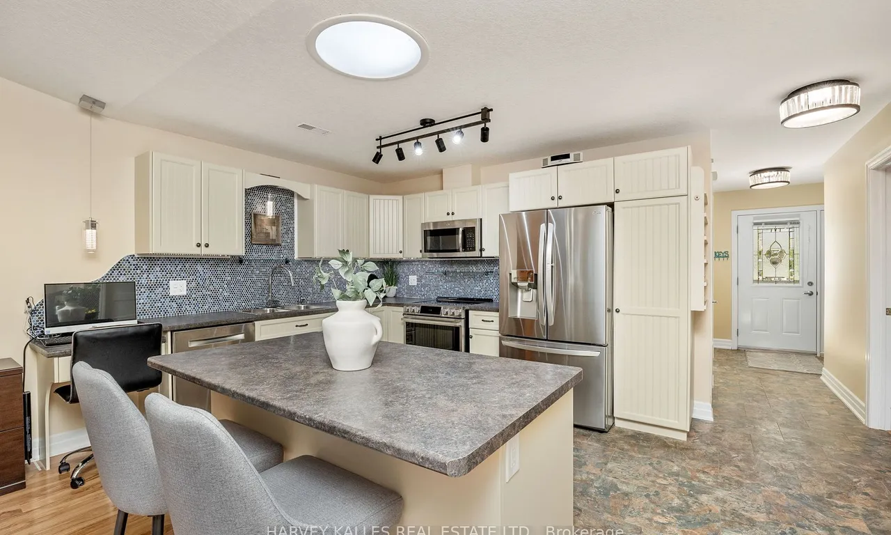 15 Chestnut Lane, Wasaga Beach, ON L9Z 0G4