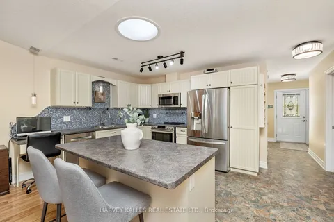 15 Chestnut Lane, Wasaga Beach, ON L9Z 0G4
