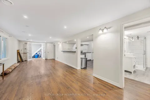 23 Shirley Ave, Barrie, ON L4N 1M8