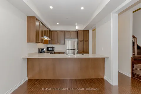 463 Mapleton Ave, Barrie, ON L4M 0K6