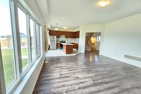 20 Sandhill Crane Dr, Wasaga Beach, ON L9Z 0J6