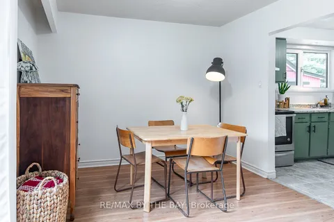 160 Melrose Ave, Wasaga Beach, ON L9Z 2T1